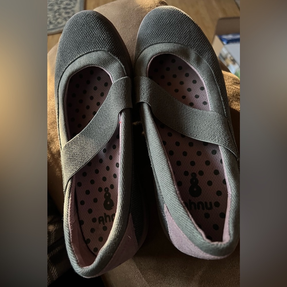 Ahnu Telegraph suede Mary Jane slip on shoes size 8